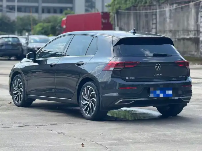 Volkswagen Golf 2021 Model 280TSI DSG R-Line – фото 4