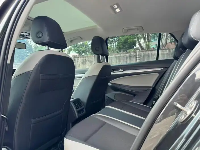 Volkswagen Golf 2021 Model 280TSI DSG R-Line – фото 9