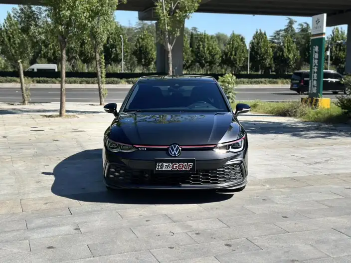 Volkswagen Golf GTI 2023 Model 380TSI DSG GTI – фото 2