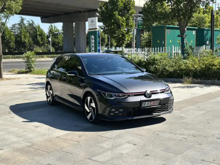 Volkswagen Golf GTI 2023 Model 380TSI DSG GTI – фото 3