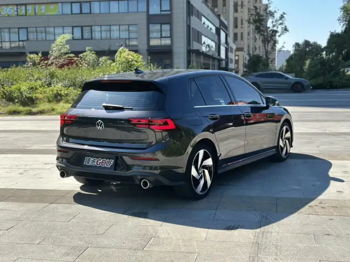 Volkswagen Golf GTI 2023 Model 380TSI DSG GTI – фото 7
