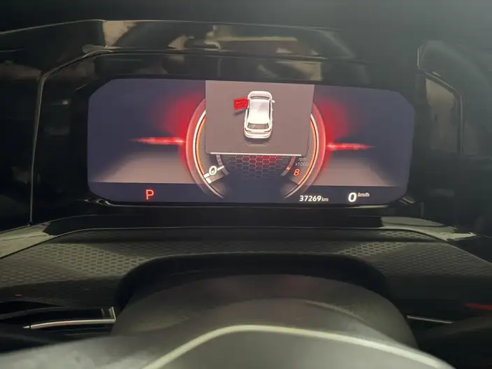Volkswagen Golf GTI 2023 Model 380TSI DSG GTI – фото 9