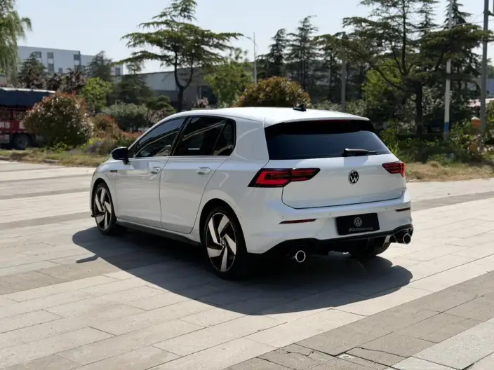 Volkswagen Golf GTI 2023 Model 380TSI DSG GTI – фото 5