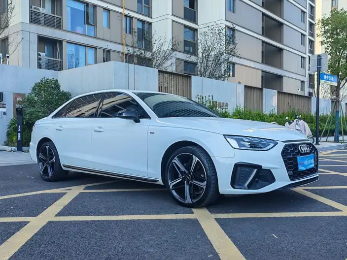 Audi A4 L 2024 Model 40 TFSI Luxury Dynamic Model – фото 3