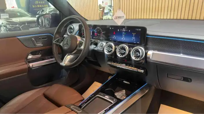 Mercedes-Benz GLB 2024 Model Facelift GLB 200 Fashion Model – фото 10