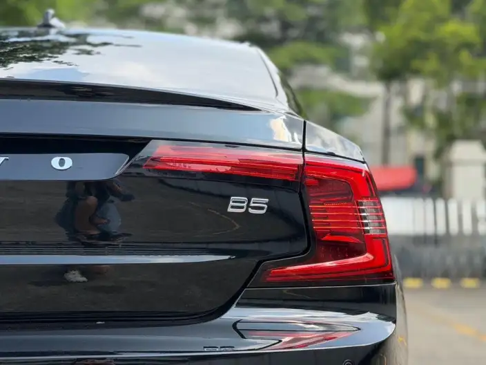 Volvo S90 2023 Model B5 Smart Range Deluxe Edition – фото 8