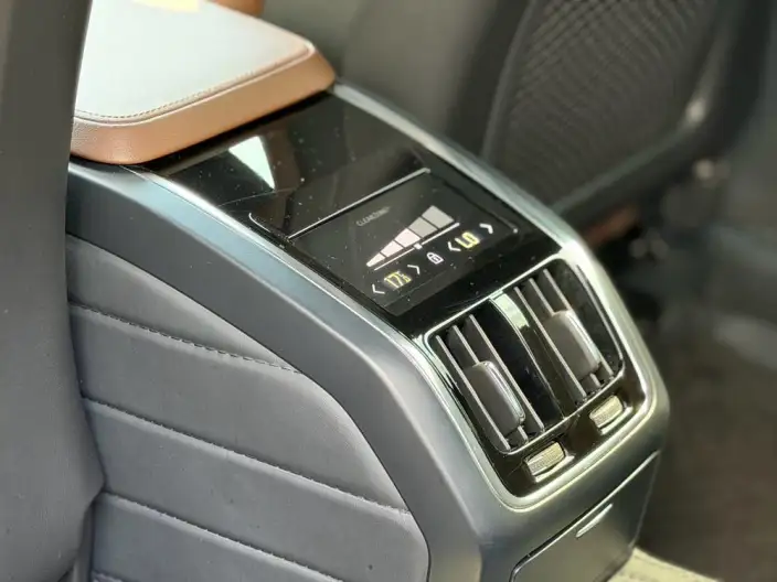 Volvo S90 2023 Model B5 Smart Range Deluxe Edition – фото 9