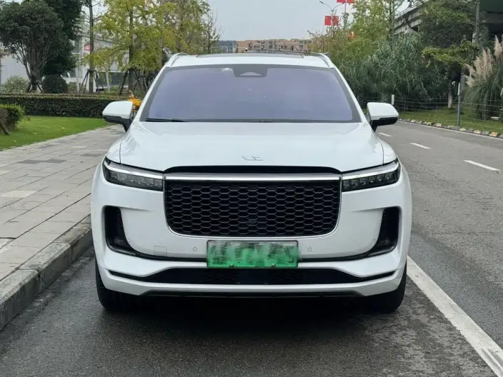 Li Auto ONE 2021 Model Extended Range 6 seat Edition – фото 2