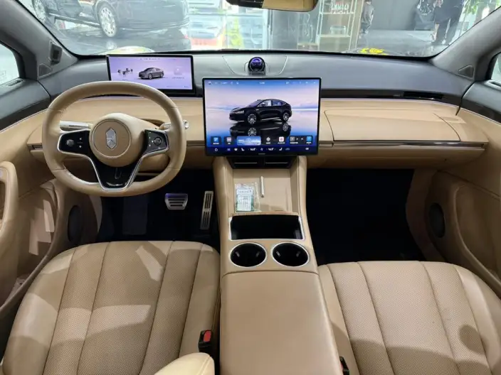 Luxeed R7 2025 Model Extended Range 53.4kWh Ultra 4WD Edition – фото 10