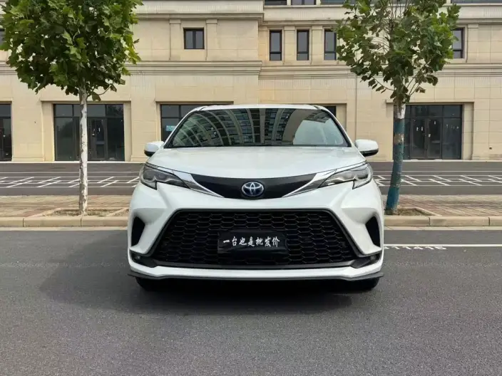 Granvia 2023 Model Intelligent Hybrid 2.5L Comfort Edition – фото 2