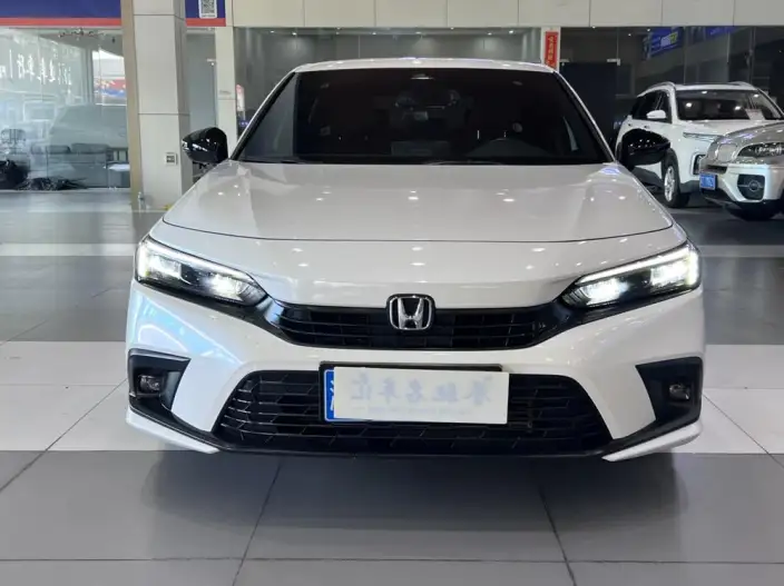 Honda Civic 2022 Model 240TURBO CVT Combustion Edition – фото 2