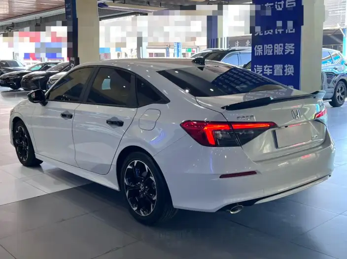 Honda Civic 2022 Model 240TURBO CVT Combustion Edition – фото 4