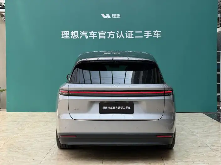 Li Auto i8 2025 Model Standard Edition – фото 3
