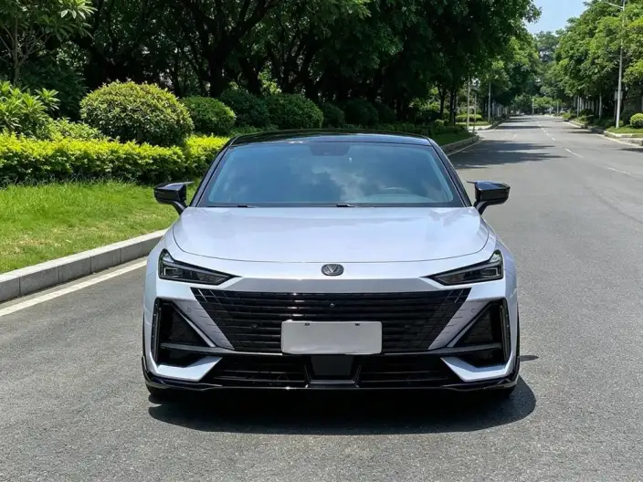 Changan UNI-V 2022 Model 1.5T Sports Edition – фото 2