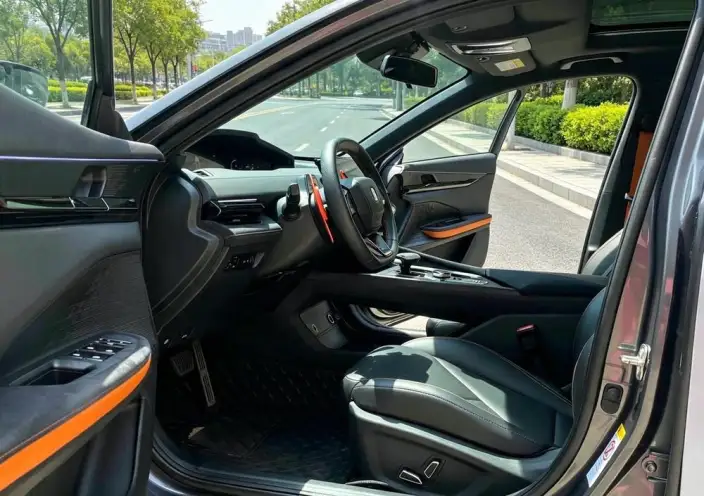Changan UNI-V 2022 Model 1.5T Sports Edition – фото 9