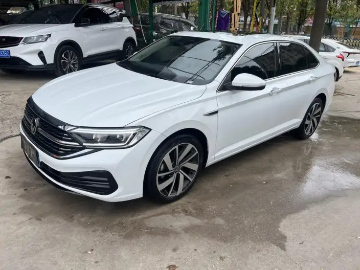 Volkswagen Sagitar 2023 Model 300TSI DSG Beyond Edition – фото 1