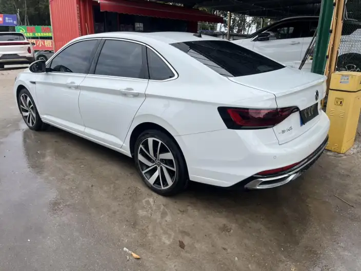 Volkswagen Sagitar 2023 Model 300TSI DSG Beyond Edition – фото 4
