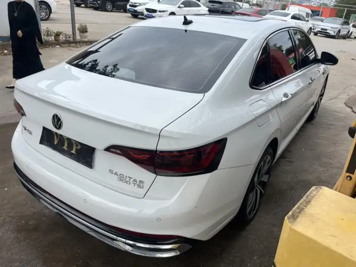 Volkswagen Sagitar 2023 Model 300TSI DSG Beyond Edition – фото 6