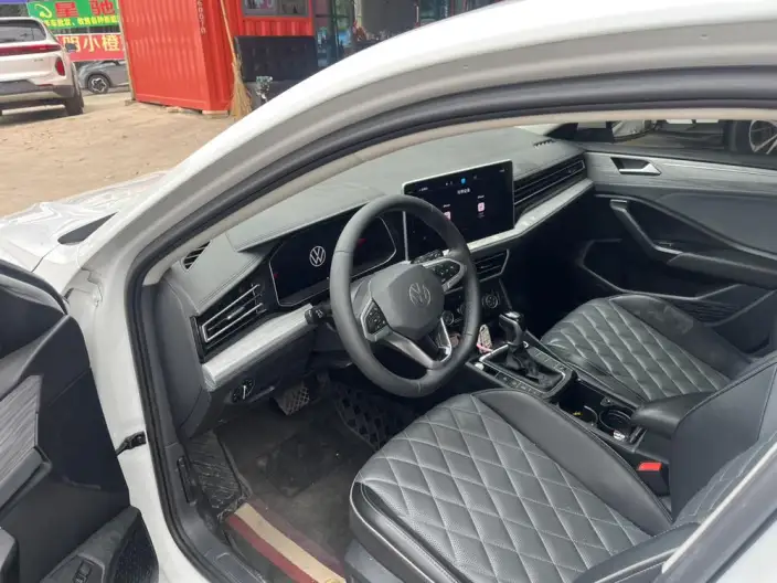 Volkswagen Sagitar 2023 Model 300TSI DSG Beyond Edition – фото 10