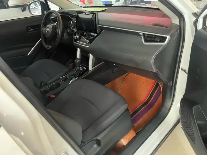 Toyota Corolla Cross 2022 Model 2.0L Pioneer Edition – фото 5