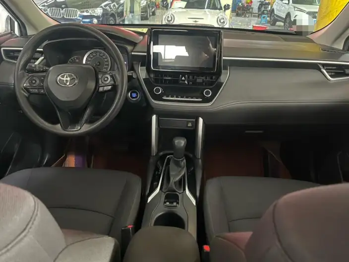 Toyota Corolla Cross 2022 Model 2.0L Pioneer Edition – фото 6