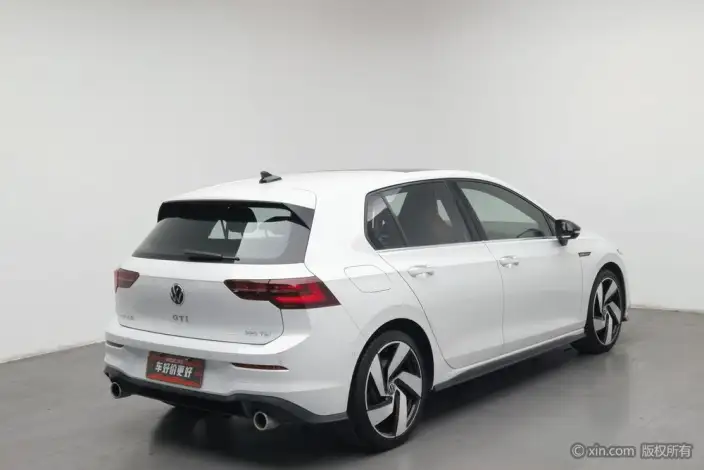 Volkswagen Golf GTI 2021 Model 380TSI DSG GTI – фото 4