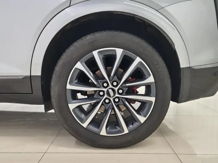 Cadillac XT5 2025 Model 28T 4WD Noble Model – фото 9