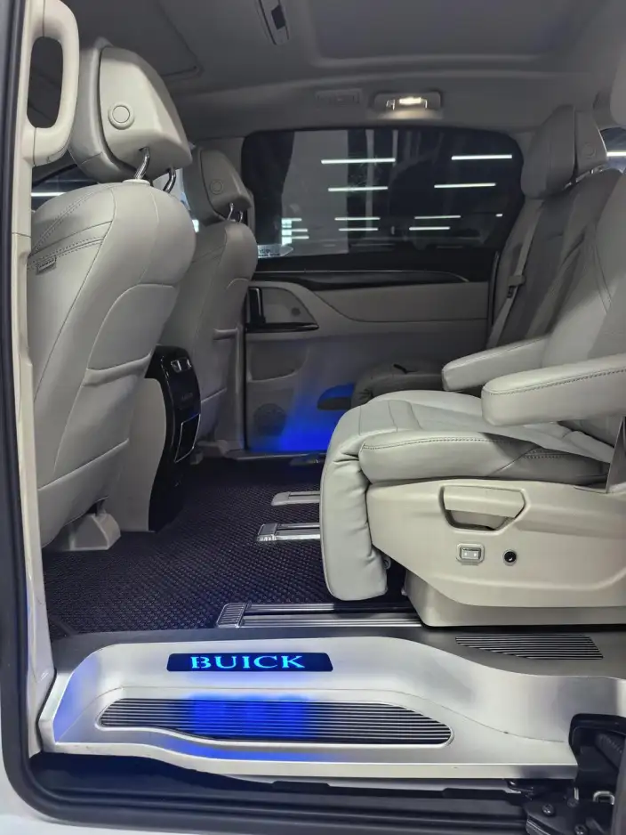 Buick GL8 2023 Model ES Luzun 2.0T Comfort Model – фото 8