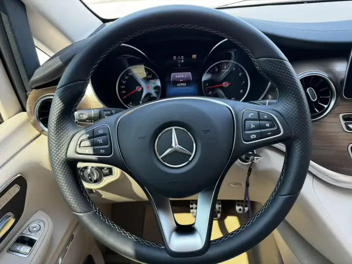 Mercedes-Benz V-Class 2022 Model V 260 L Long wheelbase Premium Edition – фото 10