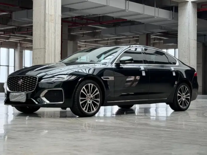 Jaguar XFL 2023 Model 2.0T P250 2WD Exclusive Deluxe Edition