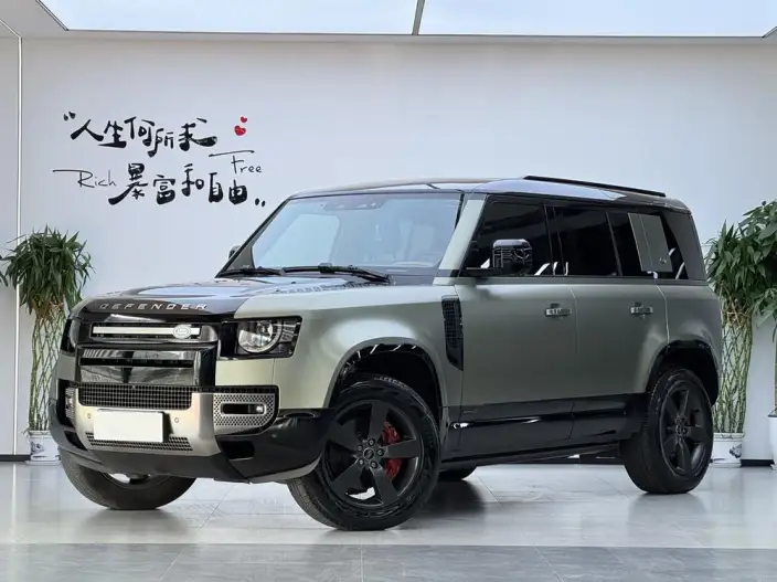 Land Rover Defender 2023 Model Facelift 110 3.0T X P400 – фото 1