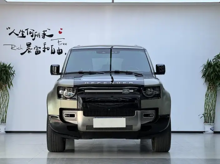 Land Rover Defender 2023 Model Facelift 110 3.0T X P400 – фото 2