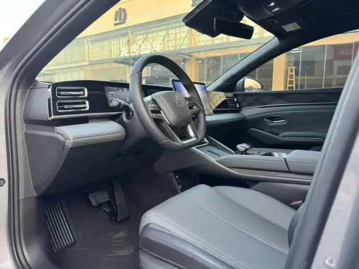 QinL DM 2025 Model Smart Driving Edition DM-i 80KM Leading Model – фото 8