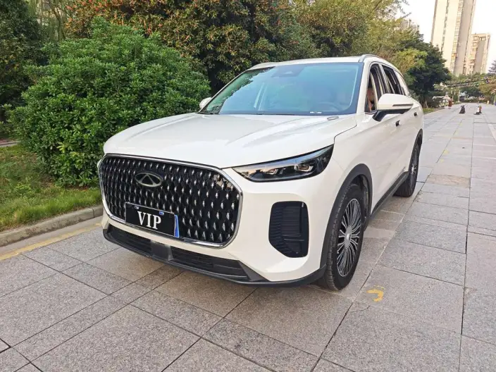 Chery Tiggo 8L 2024 Model 2.0T Automatic Deluxe Edition – фото 1