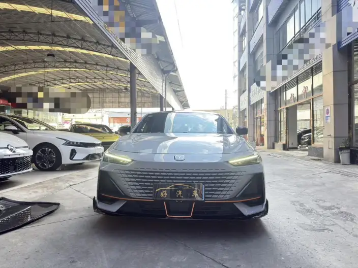 Changan UNI-V 2022 Model 1.5T Sports Edition – фото 2
