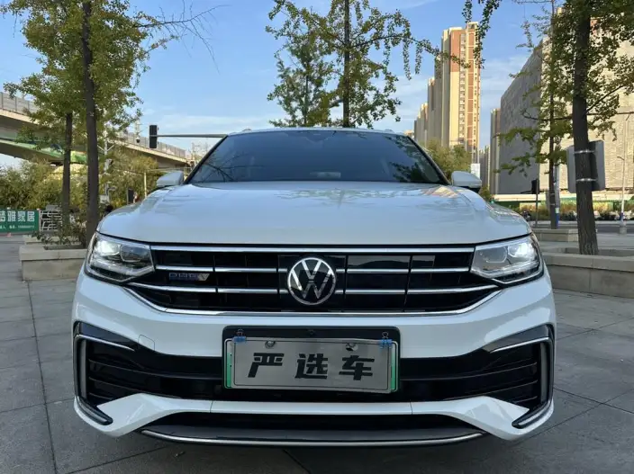Volkswagen Tiguan L PHEV 2023 Model 430PHEV Plug-in hybrid Premium Edition – фото 2