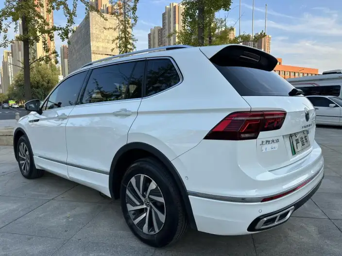 Volkswagen Tiguan L PHEV 2023 Model 430PHEV Plug-in hybrid Premium Edition – фото 4