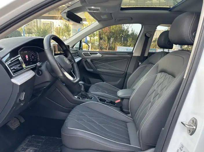 Volkswagen Tiguan L PHEV 2023 Model 430PHEV Plug-in hybrid Premium Edition – фото 10