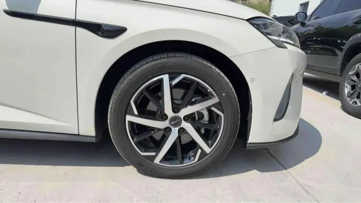 BYD Seal 07DM 2026 Model DM-i 230KM Flagship Model – фото 6