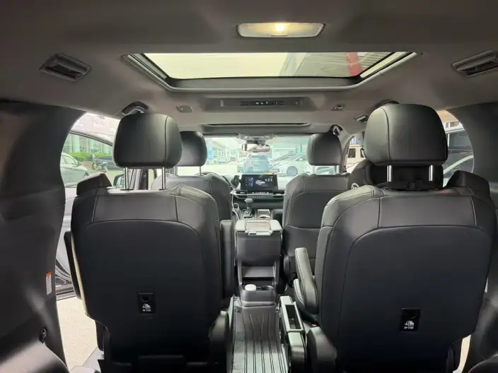 Granvia 2024 Model Intelligent Hybrid 2.5L 2WD Deluxe Edition – фото 8