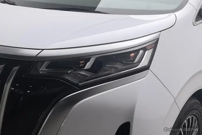 Denza D9 EV 2022 Model 600 4WD Flagship Model – фото 7