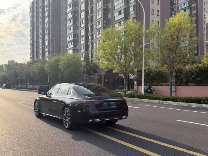 Mercedes-Benz E-Class 2024 Model E 300 L Fashion Model sedan – фото 4