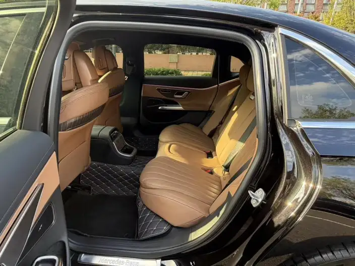 Mercedes-Benz E-Class 2024 Model E 300 L Fashion Model sedan – фото 9
