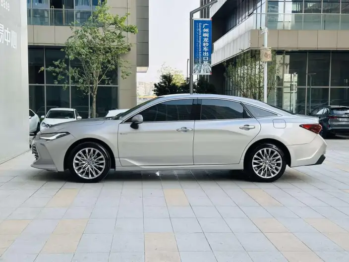 Toyota Avalon 2024 Model Intelligent Hybrid 2.0L E-CVT Deluxe Edition – фото 4