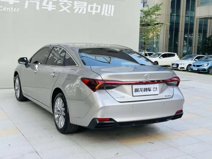 Toyota Avalon 2024 Model Intelligent Hybrid 2.0L E-CVT Deluxe Edition – фото 5