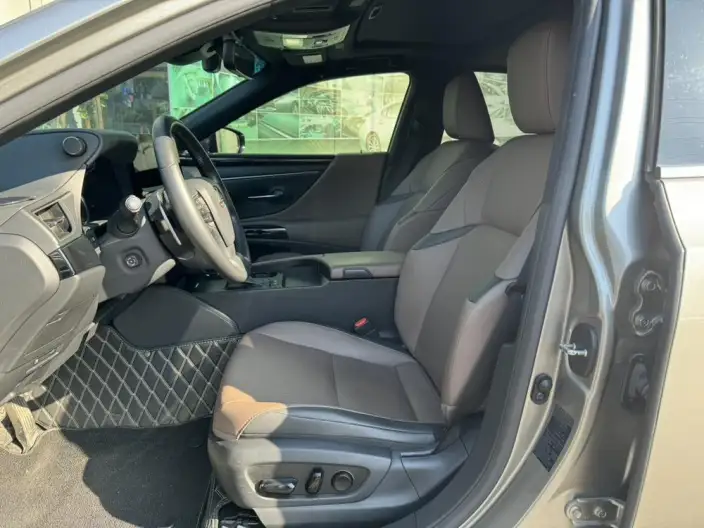 Lexus ES 2022 Model 300h Superior Edition – фото 8