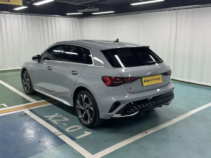 Audi A3 2026 Model Sportback 35 TFSI Continental Flying Spur Exclusive Model – фото 5