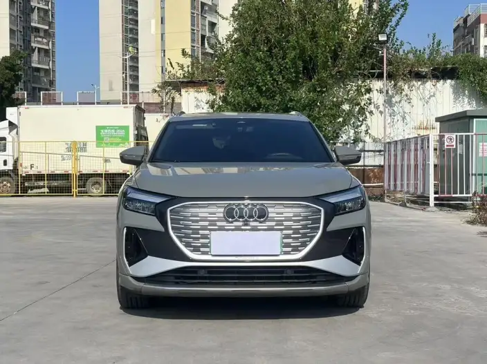 Audi Q4 e-tron 2022 Model 40 e-tron Genesis Edition – фото 2