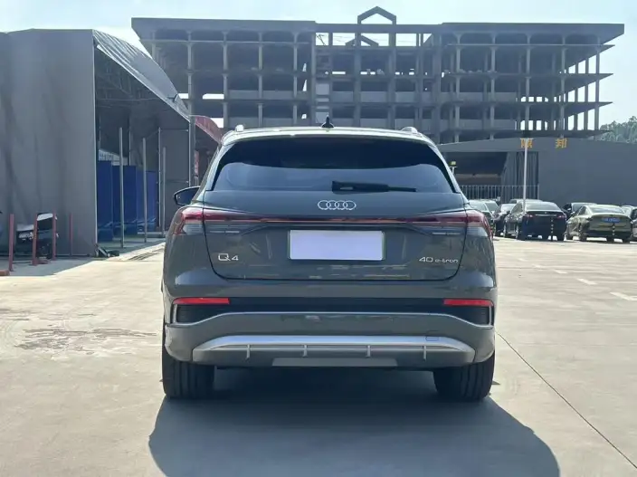 Audi Q4 e-tron 2022 Model 40 e-tron Genesis Edition – фото 4