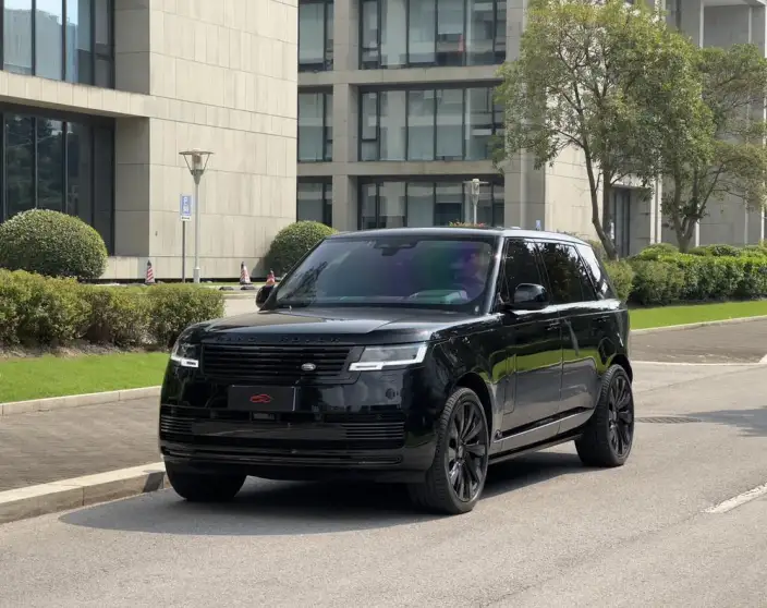 Range Rover 2023 Model 4.4 V8 530PS First Edition Edition – фото 1